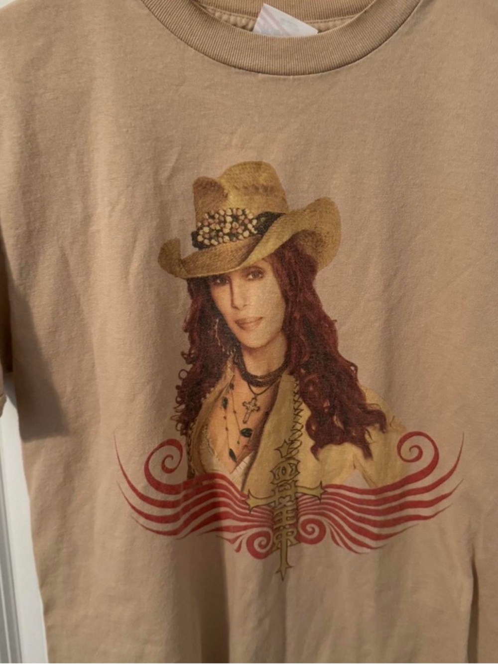 American Vintage Beige Graphic Tee with Red Accents